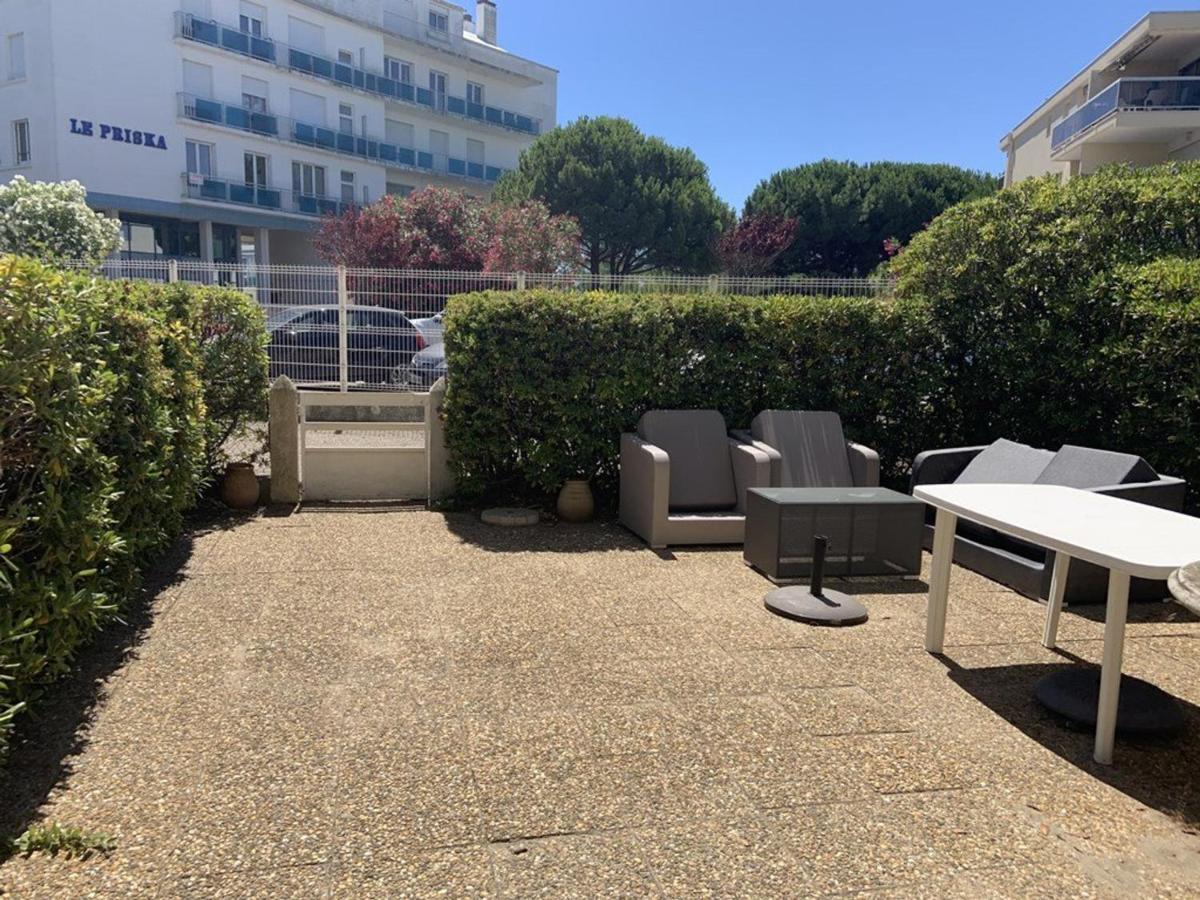 3 Pieces Climatise Avec Terrasse, Parking Prive, A 100M De La Plage, 7 Couchages - Fr-1-307-148 Le Grau-du-Roi Exterior photo